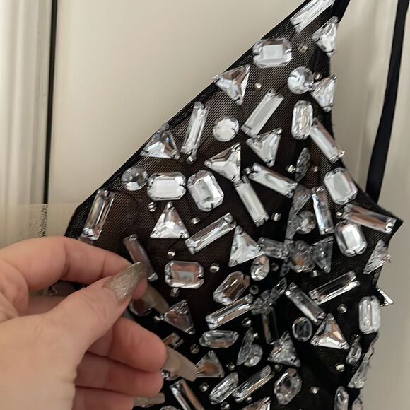 🎀 Nwot Xscape embellished gown in black size 6 - Picture 12 of 15